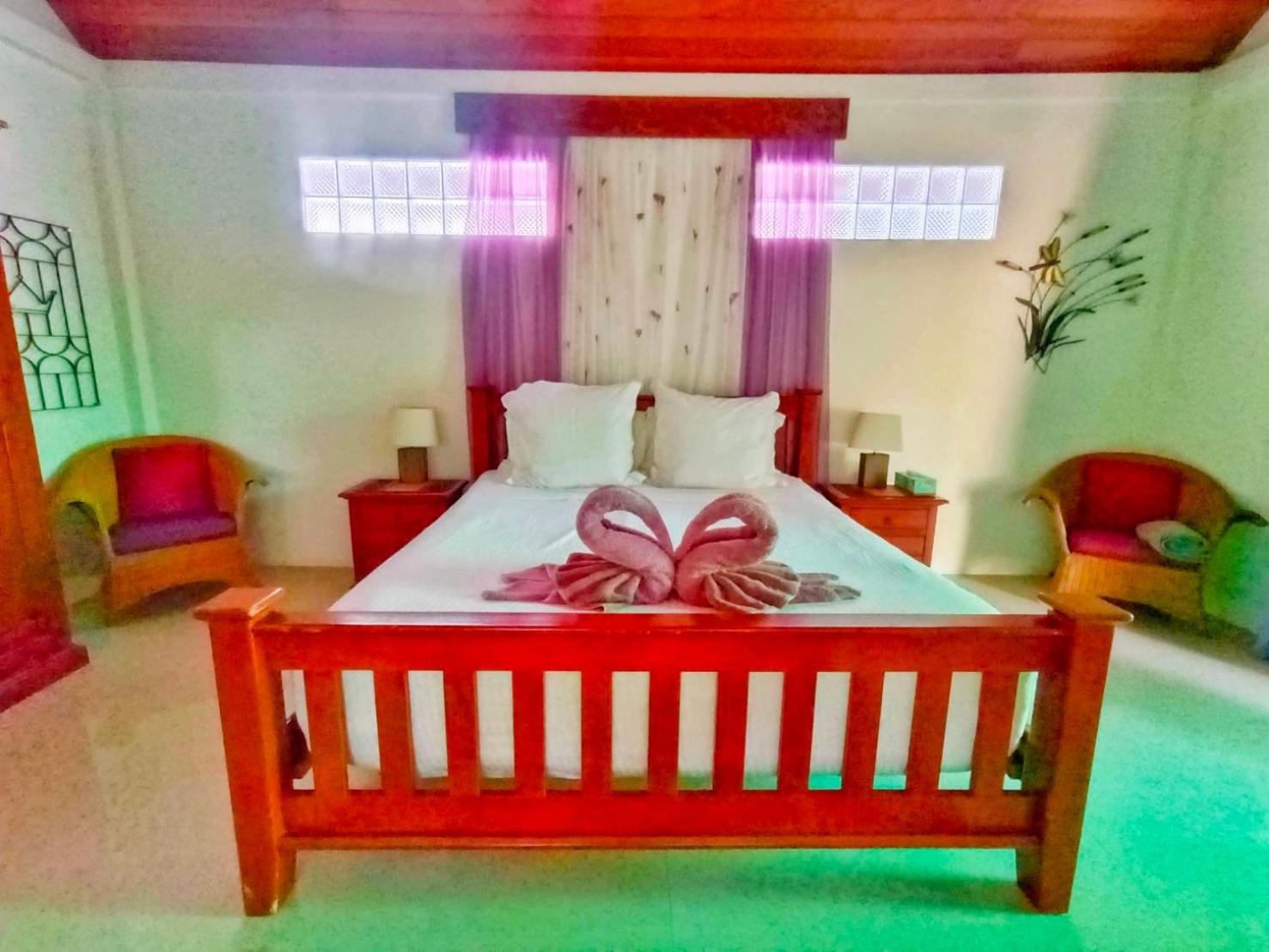 Hotel Kingsacre Nai Yang Beach Esterno foto